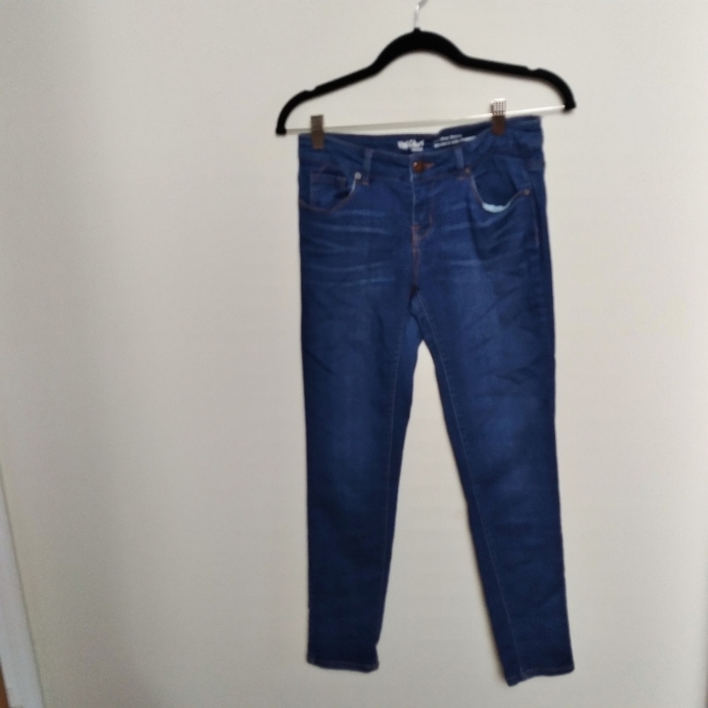 Mossimo Medium Wash Mid Rise Skinny Jeans Size 2/26